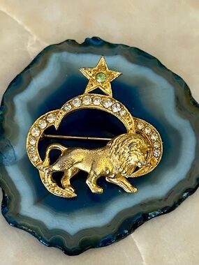 St. Labre Zodiac Leo Lion Brooch Peridot RARE